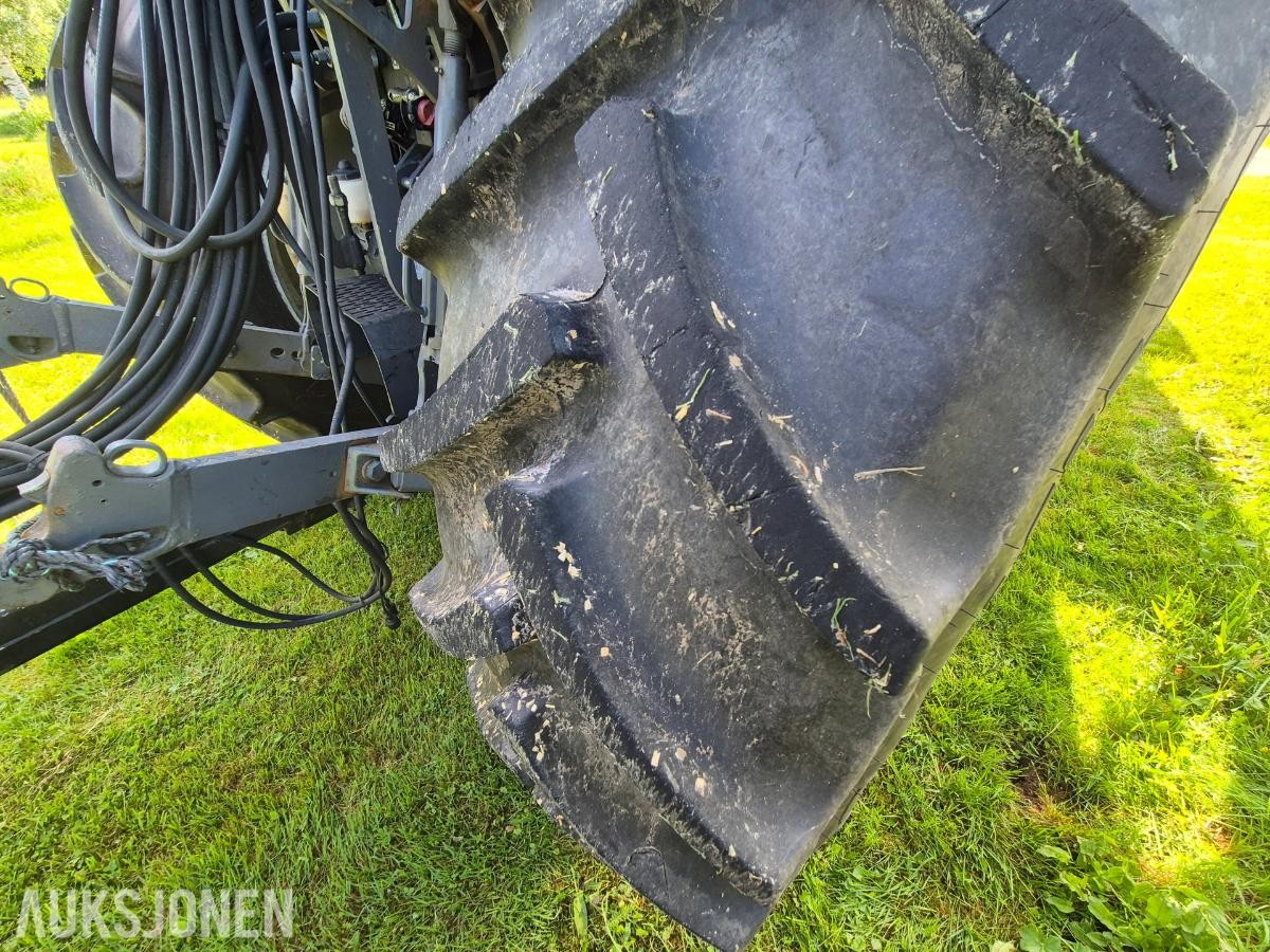 2021 Valtra A114 med laster