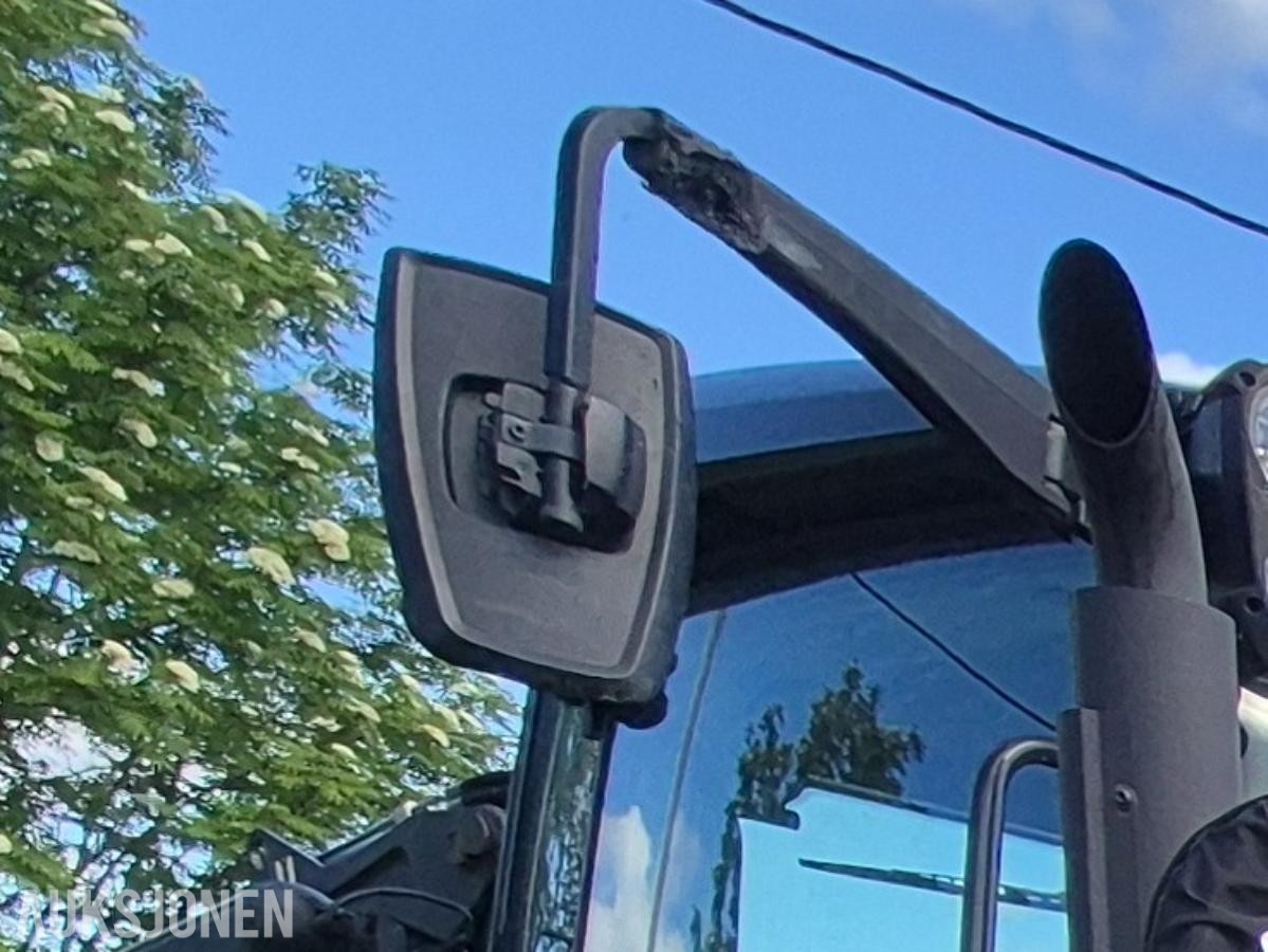 2021 Valtra A114 med laster