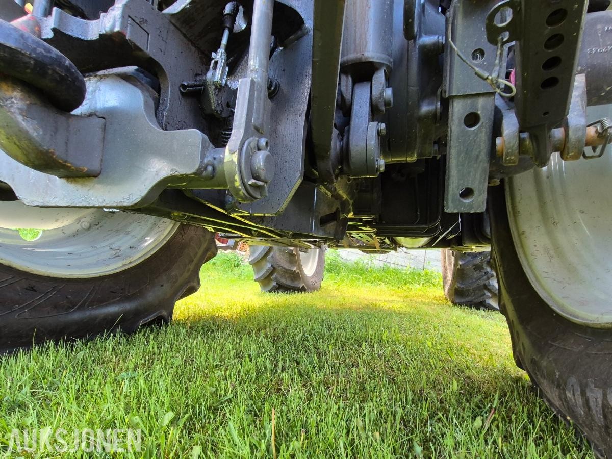 2021 Valtra A114 med laster