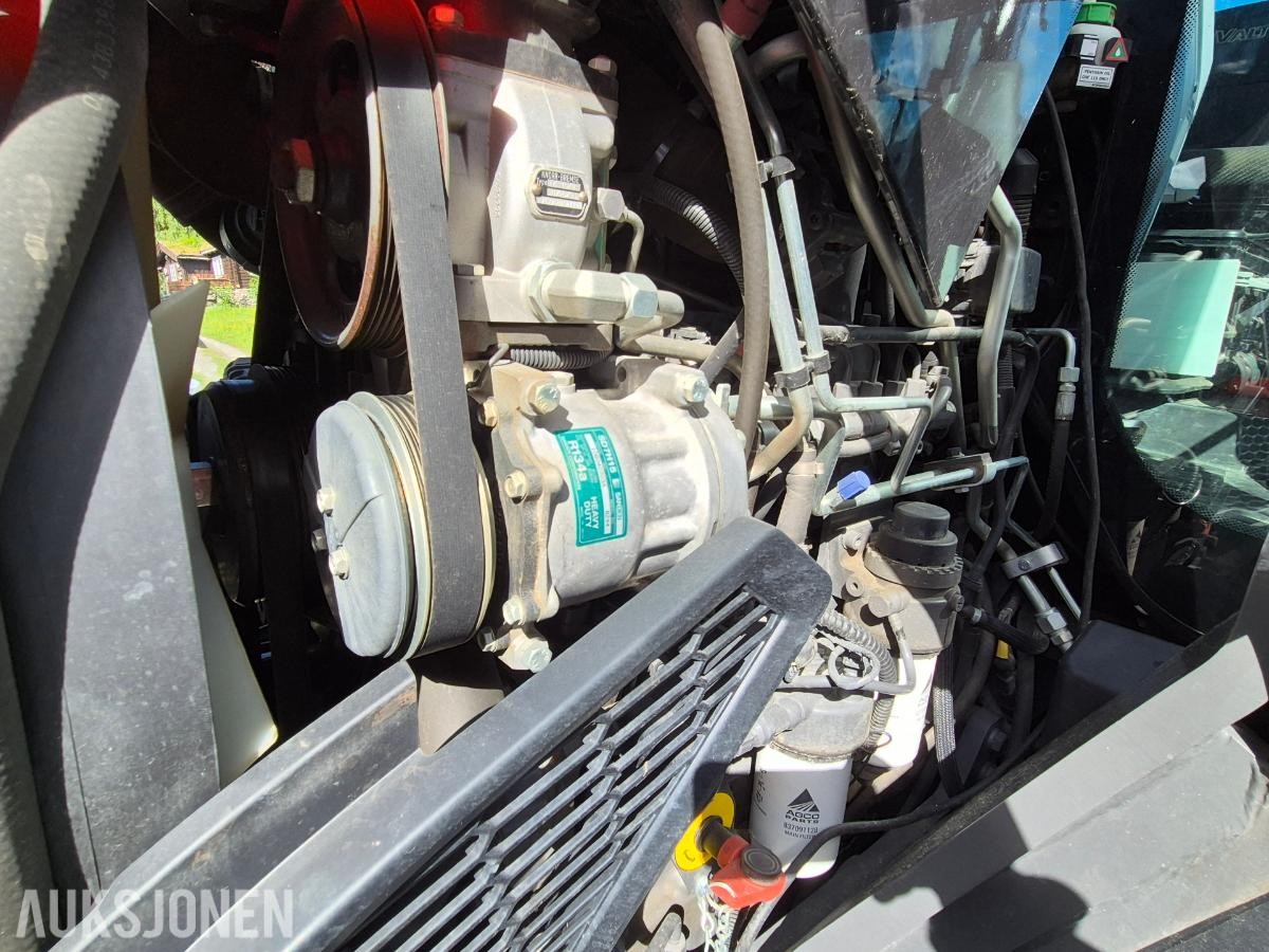 2021 Valtra A114 med laster