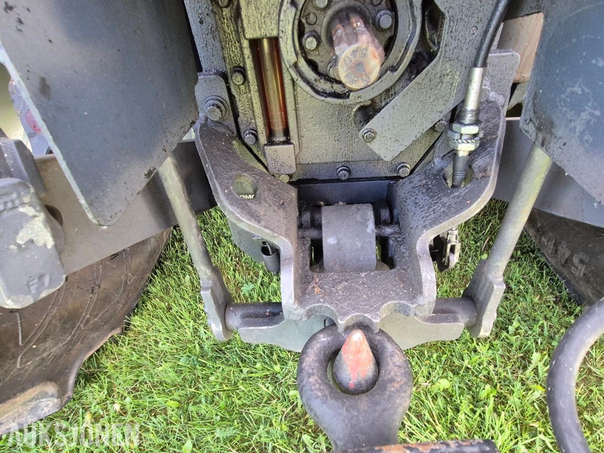 2021 Valtra A114 med laster