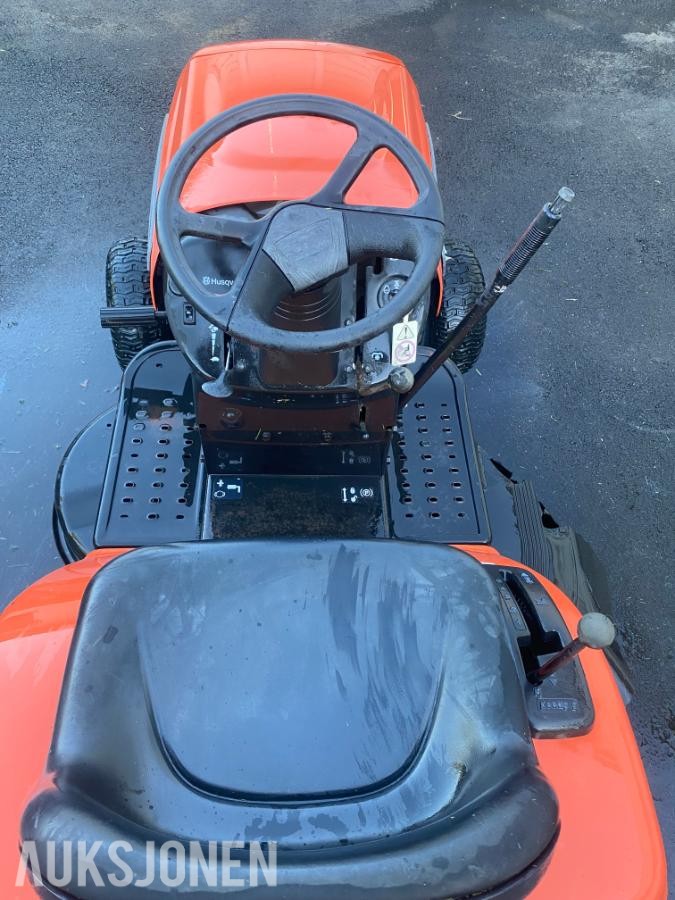 2009 Husqvarna LT 132 Traktorklipper