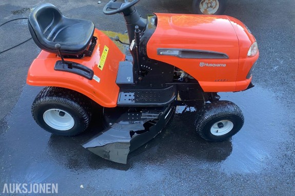 2009 Husqvarna LT 132 Traktorklipper