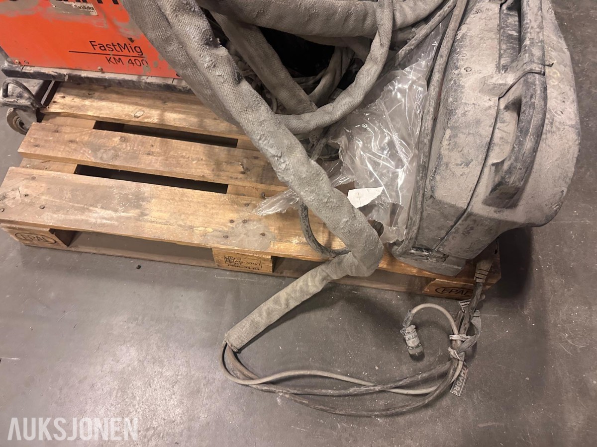 Kemppi FastMig KM 400 sveiseverk med WeldForce KWF 300 trådmater