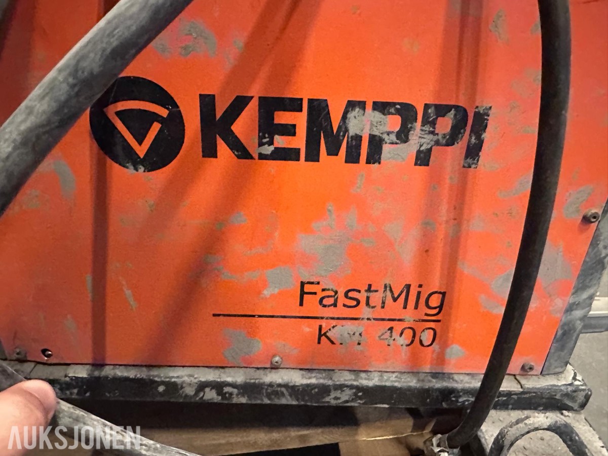 Kemppi FastMig KM 400 sveiseverk med WeldForce KWF 300 trådmater