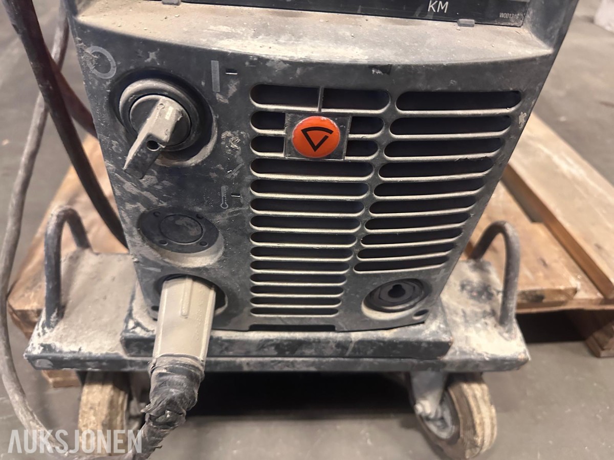 Kemppi FastMig KM 400 sveiseverk med WeldForce KWF 300 trådmater