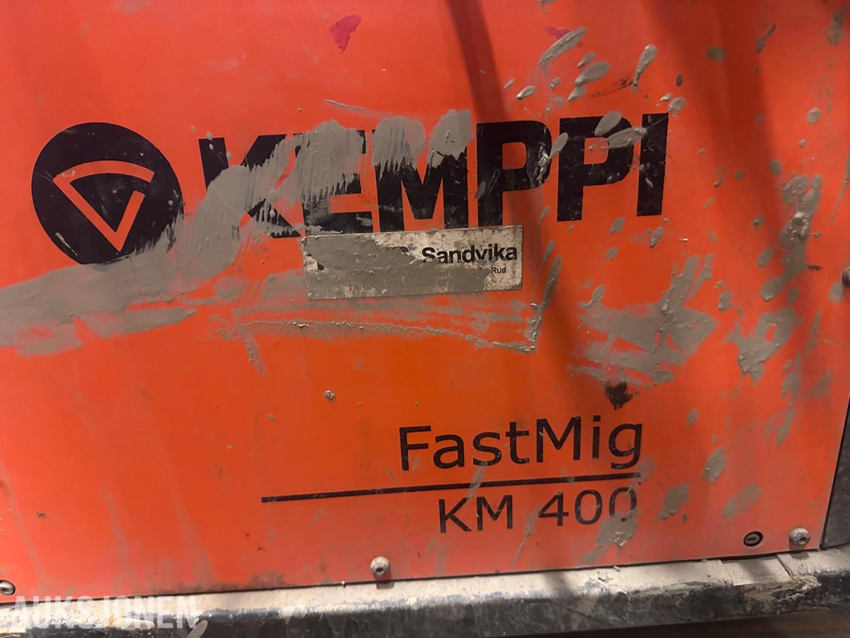 Kemppi FastMig KM 400 sveiseverk med WeldForce KWF 300 trådmater