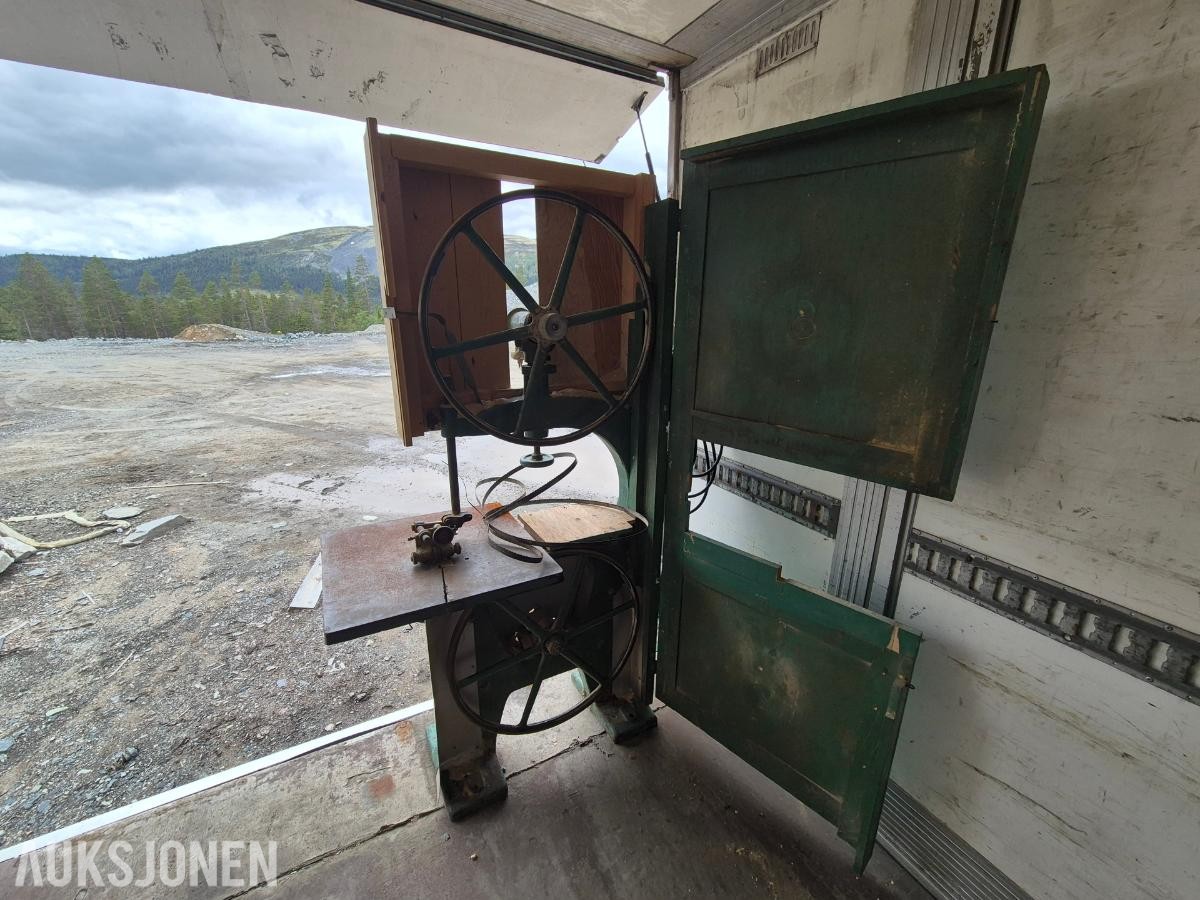 Eldre elektrisk båndsag