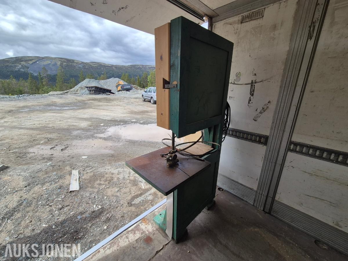 Eldre elektrisk båndsag