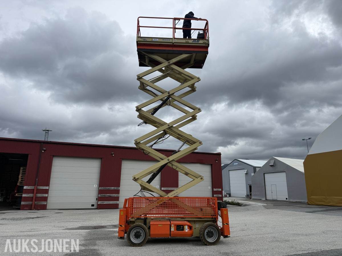 JLG M4069 Sakslift 4x4 – Batteri/Hybrid