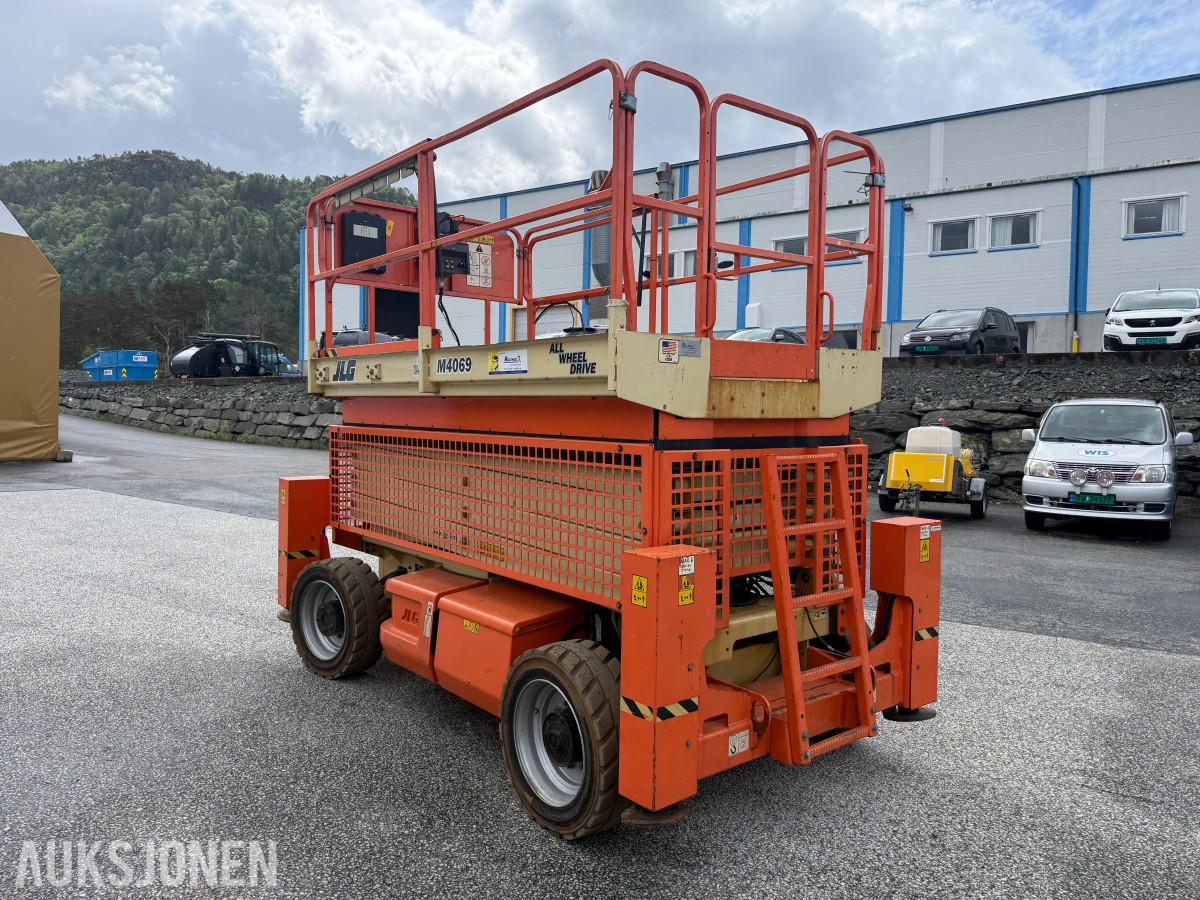 JLG M4069 Sakslift 4x4 – Batteri/Hybrid