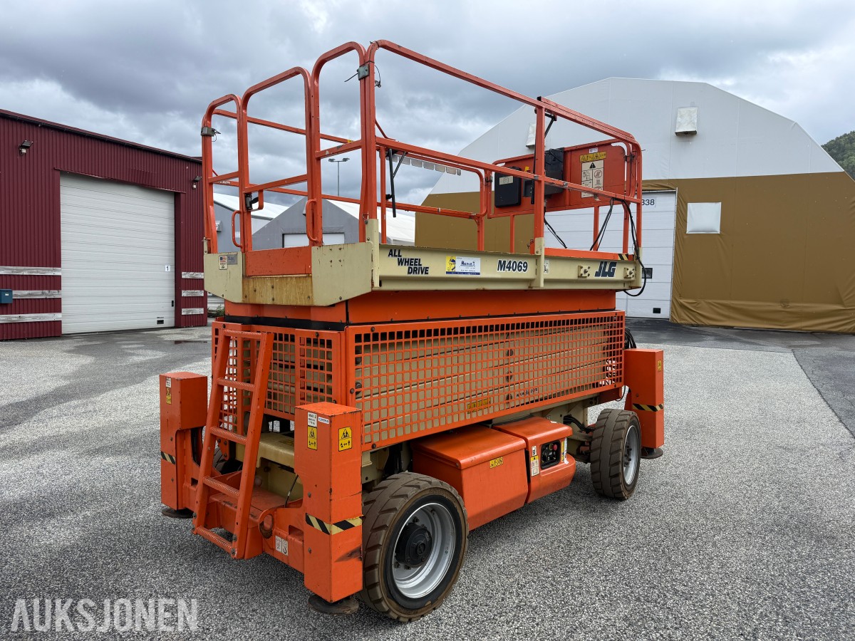 JLG M4069 Sakslift 4x4 – Batteri/Hybrid