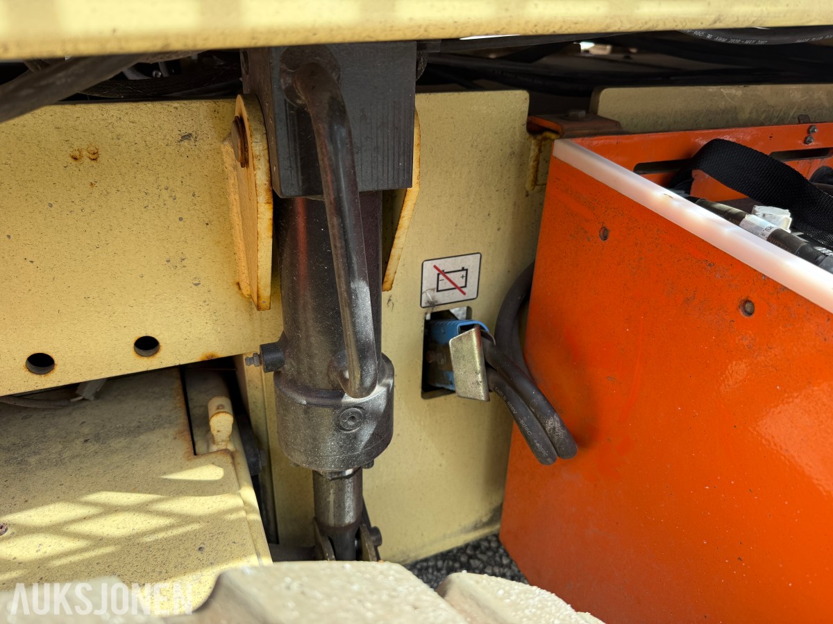 JLG M4069 Sakslift 4x4 – Batteri/Hybrid