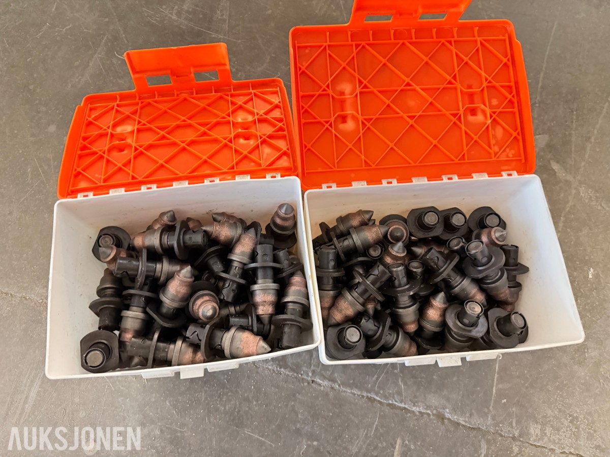 ASFALTFRESSTENNER / ASFALTSKJÆRETENNER - CA 80 TIL 100 STK