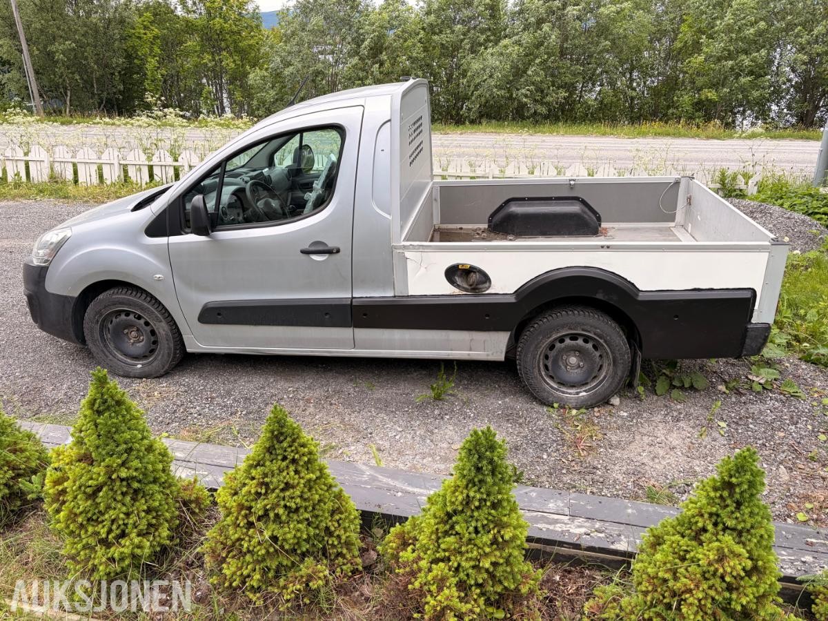 2017 Peugeot Partner Pickup 1.6 Diesel 99hk Cruisekontroll, kupevarmer, ryggekamera 63404km