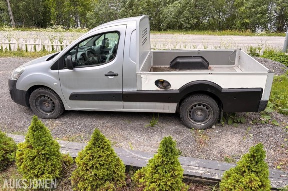 2017 Peugeot Partner Pickup 1.6 Diesel 99hk Cruisekontroll, kupevarmer, ryggekamera 63404km