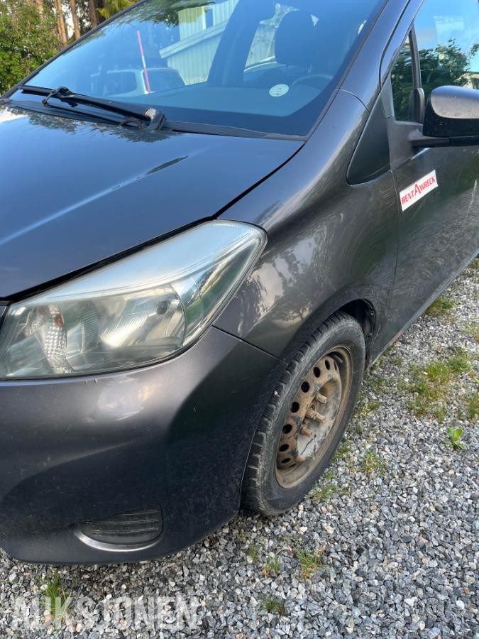 2012 Toyota Yaris 1.0 69hk manuell bensin - ingen minstepris