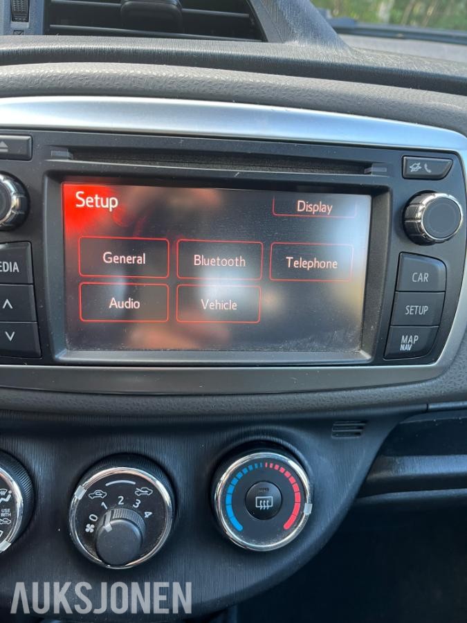 2012 Toyota Yaris 1.0 69hk manuell bensin - ingen minstepris