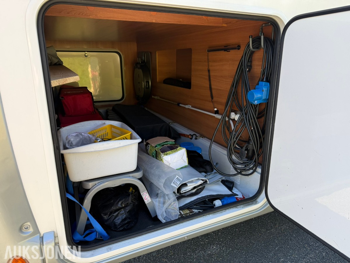 2012 Rapido 991DF Helintegrert Bobil - 64000 km - rep objekt