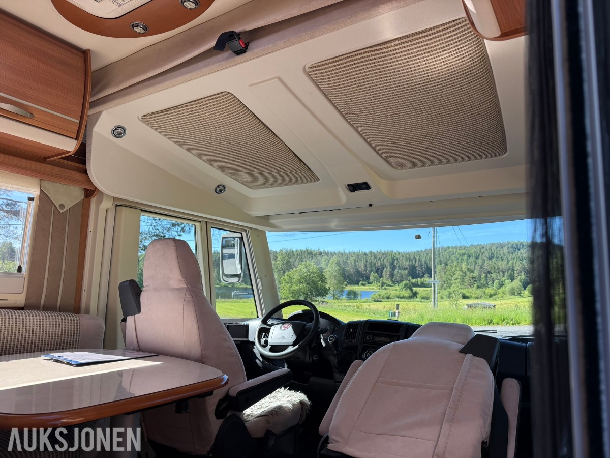 2012 Rapido 991DF Helintegrert Bobil - 64000 km - rep objekt