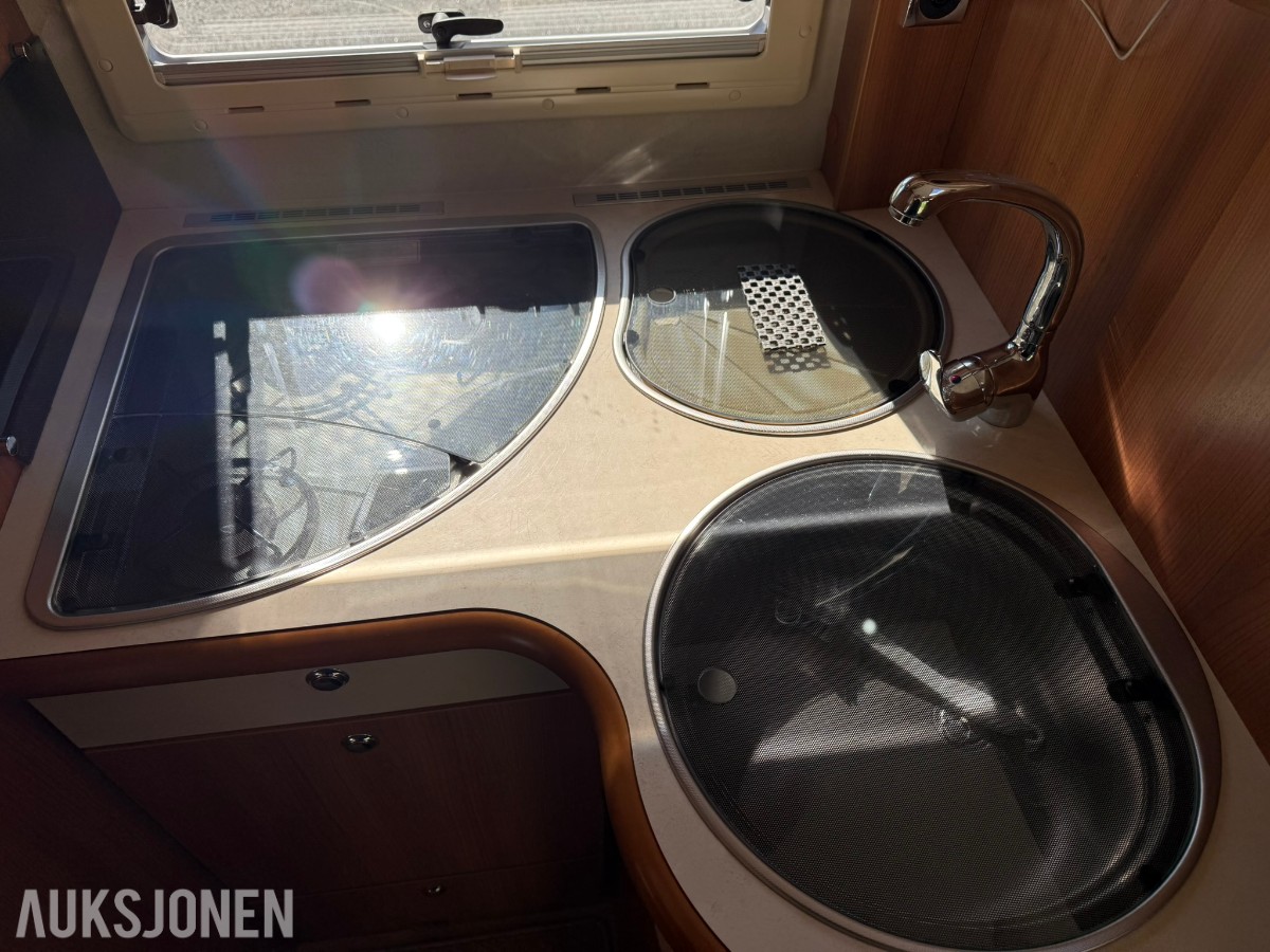 2012 Rapido 991DF Helintegrert Bobil - 64000 km - rep objekt