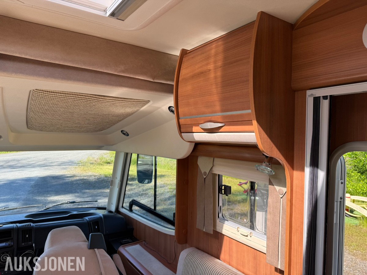 2012 Rapido 991DF Helintegrert Bobil - 64000 km - rep objekt