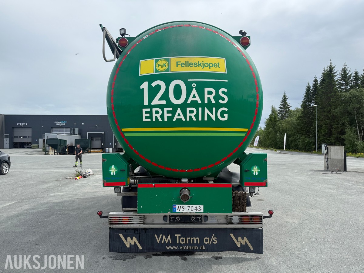 2020 Mercedes-Benz Arocs med henger fra VM-Tarm