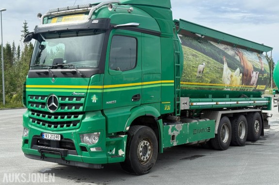 2020 Mercedes-Benz Arocs med henger fra VM-Tarm