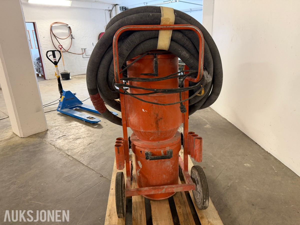 NORCLEAN INDUSTRISTØVSUGER 230V MED SLANGE