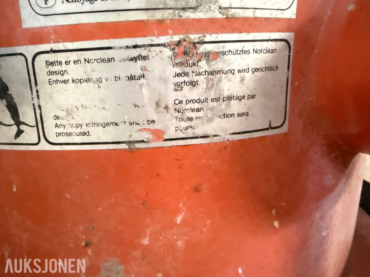 NORCLEAN INDUSTRISTØVSUGER 230V MED SLANGE
