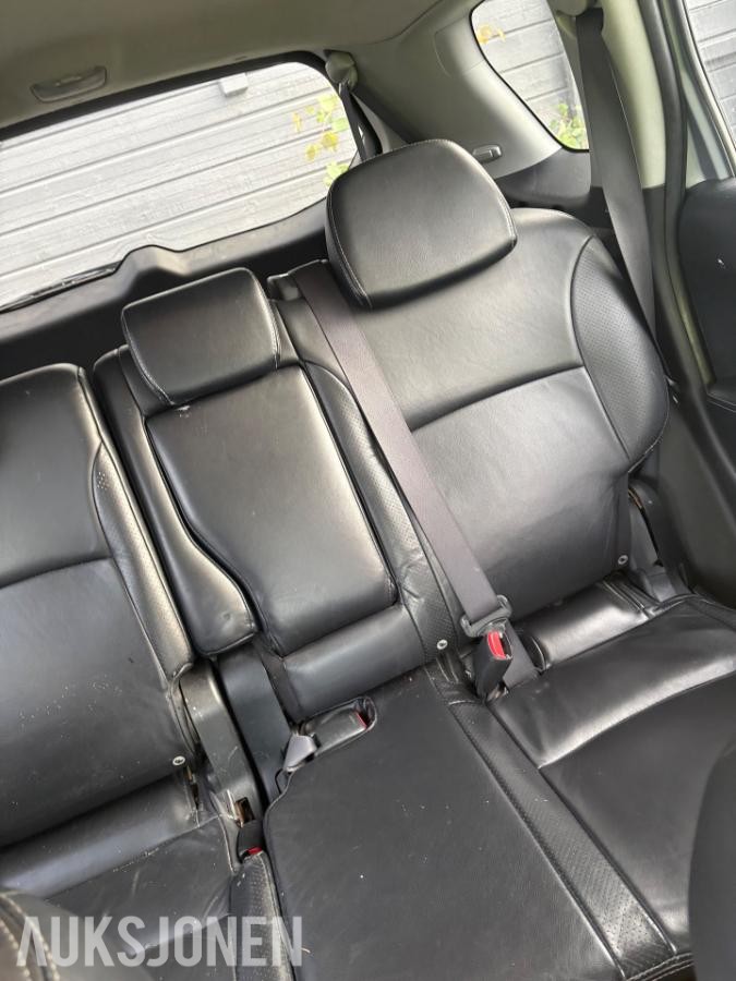 2007 Citroen C-Crosser 2.2D 156hk 4X4 Skinnseter 7 seter