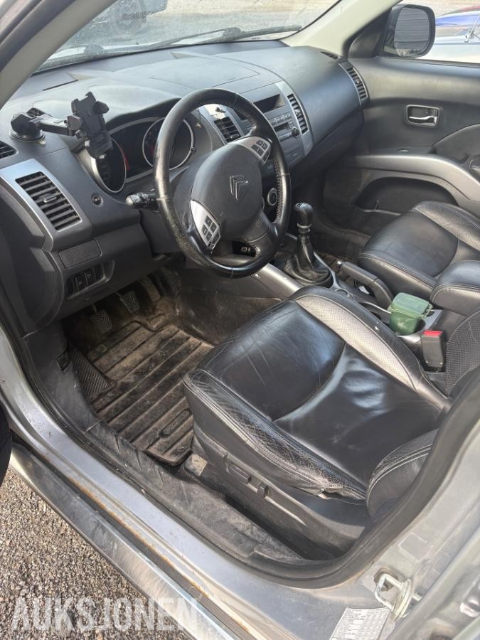 2007 Citroen C-Crosser 2.2D 156hk 4X4 Skinnseter 7 seter