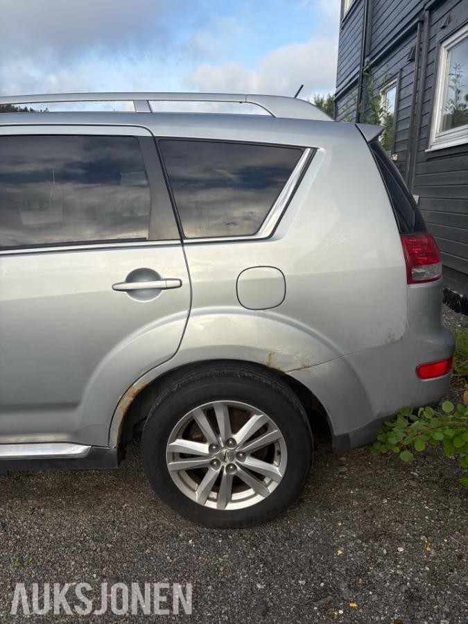 2007 Citroen C-Crosser 2.2D 156hk 4X4 Skinnseter 7 seter
