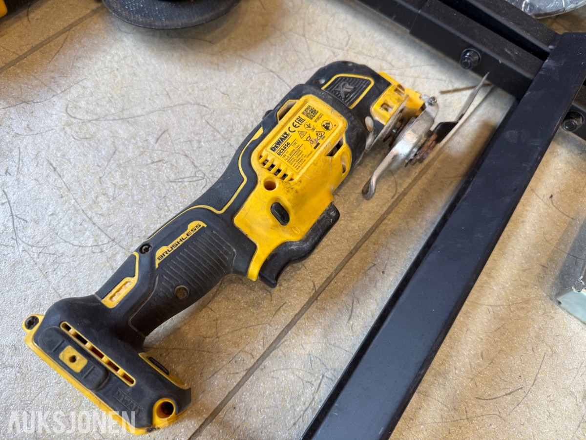 DeWalt verktøypakke 18V XR – sager, driller, batterier og kofferter