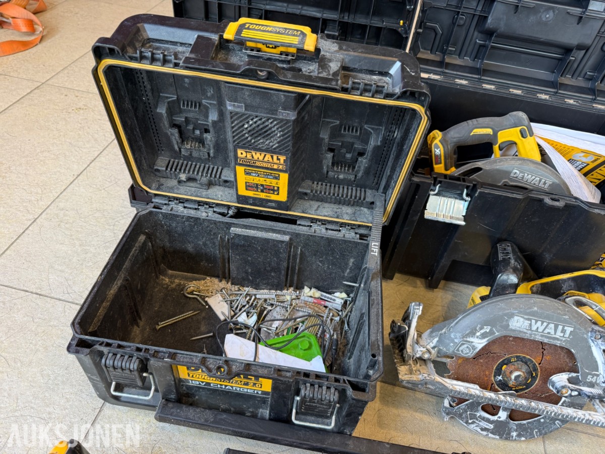 DeWalt verktøypakke 18V XR – sager, driller, batterier og kofferter