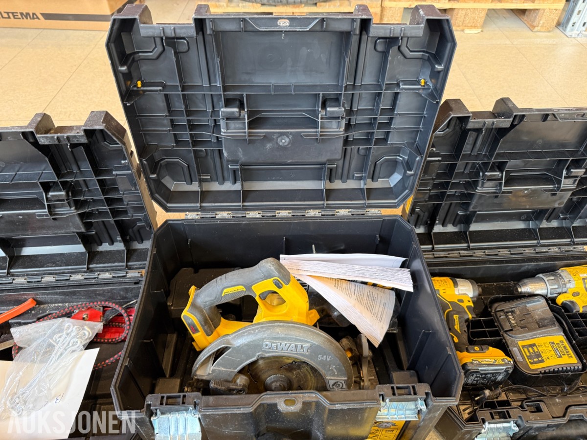 DeWalt verktøypakke 18V XR – sager, driller, batterier og kofferter