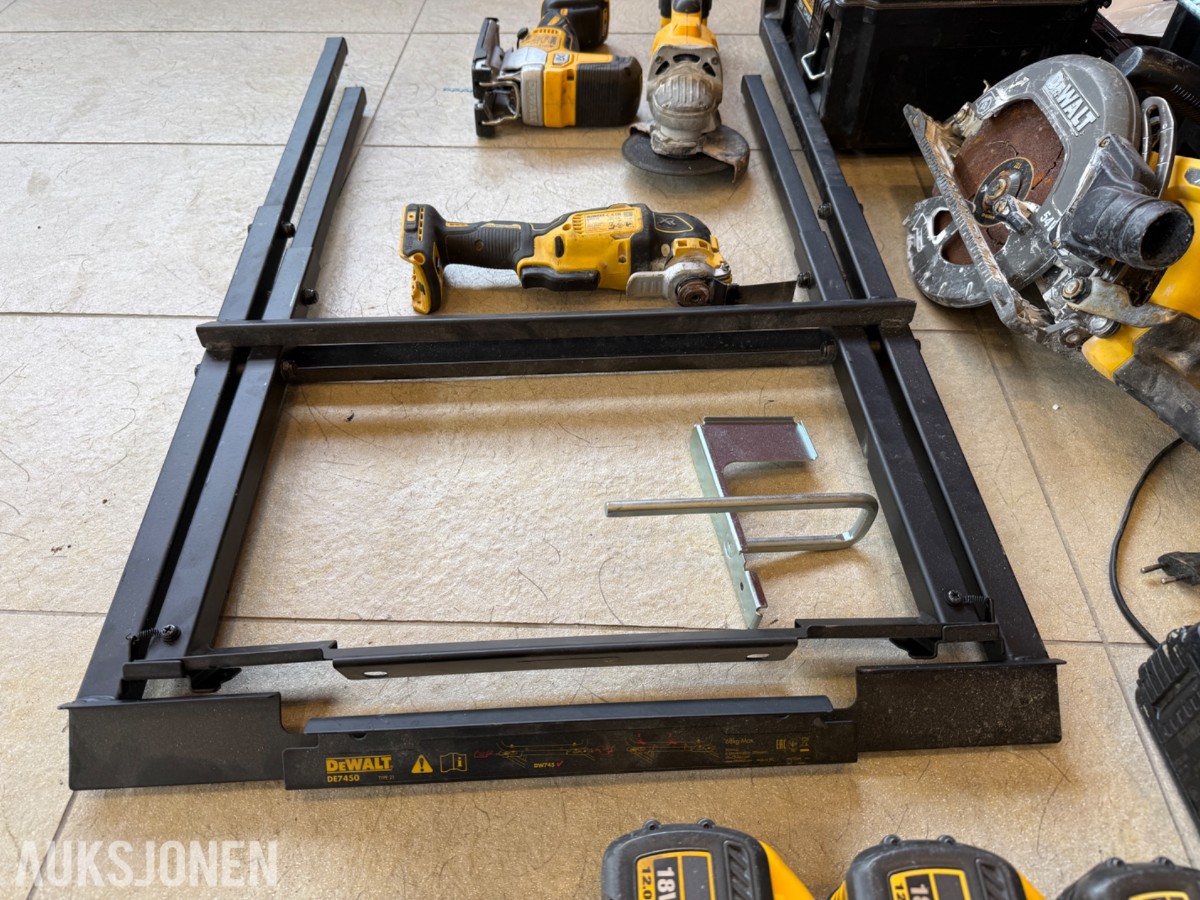 DeWalt verktøypakke 18V XR – sager, driller, batterier og kofferter