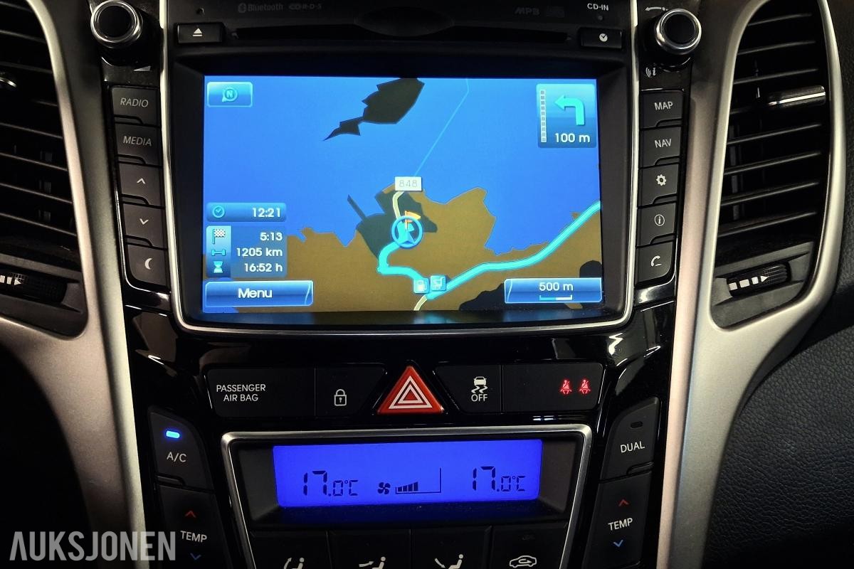 2013 Hyundai I30 1.6 120 HK PANO NAVI CRUISE S+V