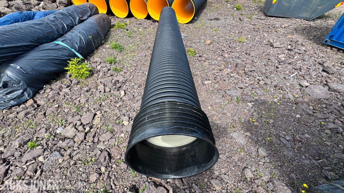 Wavin 684/593mm X-Stream overvannrør m/muffe u/pakn.