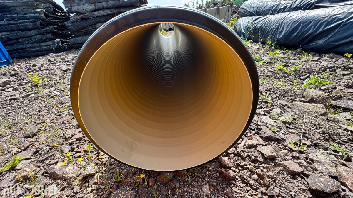 Wavin 684/593mm X-Stream overvannrør m/muffe u/pakn.