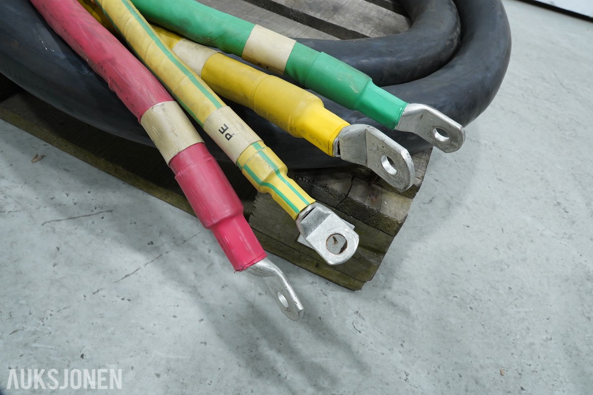 Kraftig Kabel, 4 kabler med kabelsko i begge ender