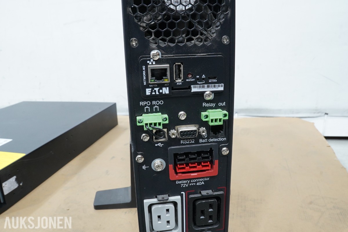 Eaton 9PX2200IRT2U UPS med 9PXEBM72RT2U batterimodul
