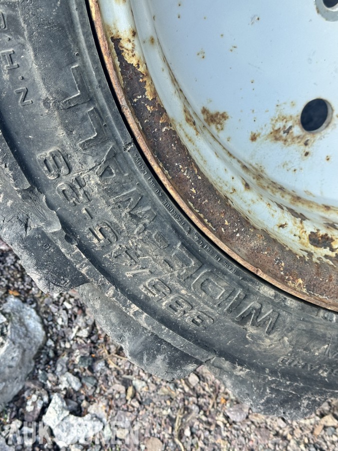 Manitou Dekk/Felg - 385/45-28 16PR Wide-Wall tubeless