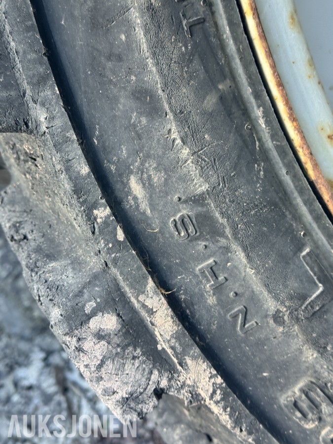 Manitou Dekk/Felg - 385/45-28 16PR Wide-Wall tubeless