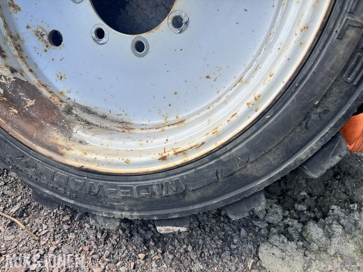 Manitou Dekk/Felg - 385/45-28 16PR Wide-Wall tubeless