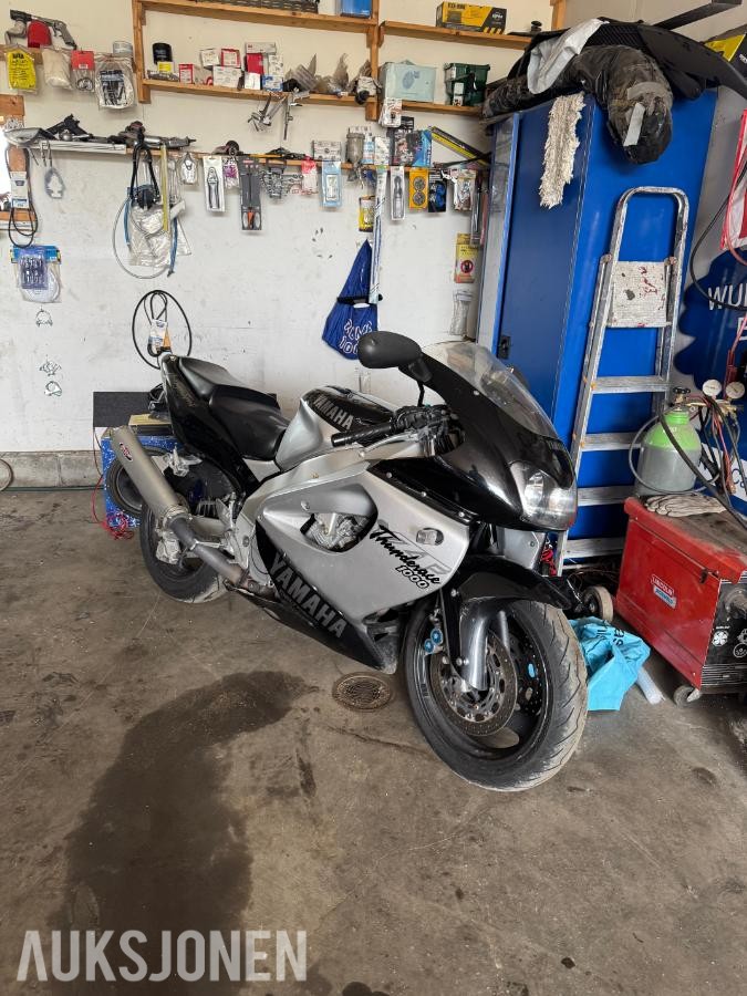 2000 Yamaha YZF 1000R