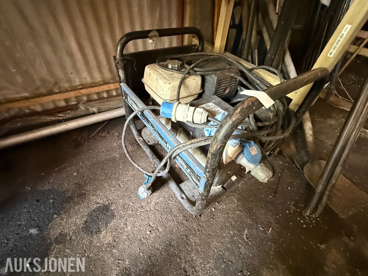 SDMO HX 7500 T Strømaggregat