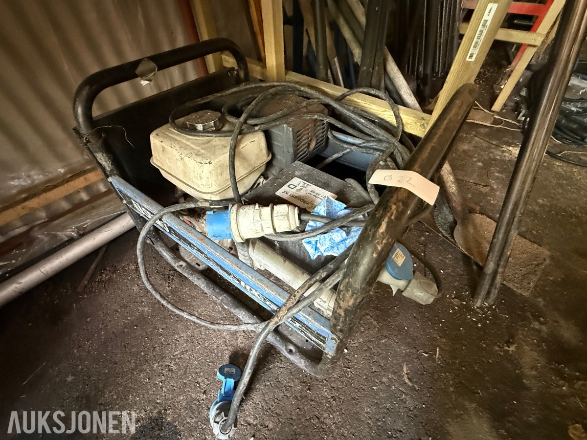SDMO HX 7500 T Strømaggregat