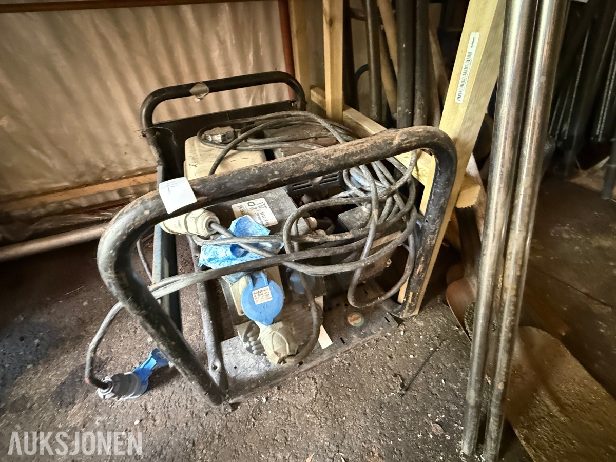 SDMO HX 7500 T Strømaggregat