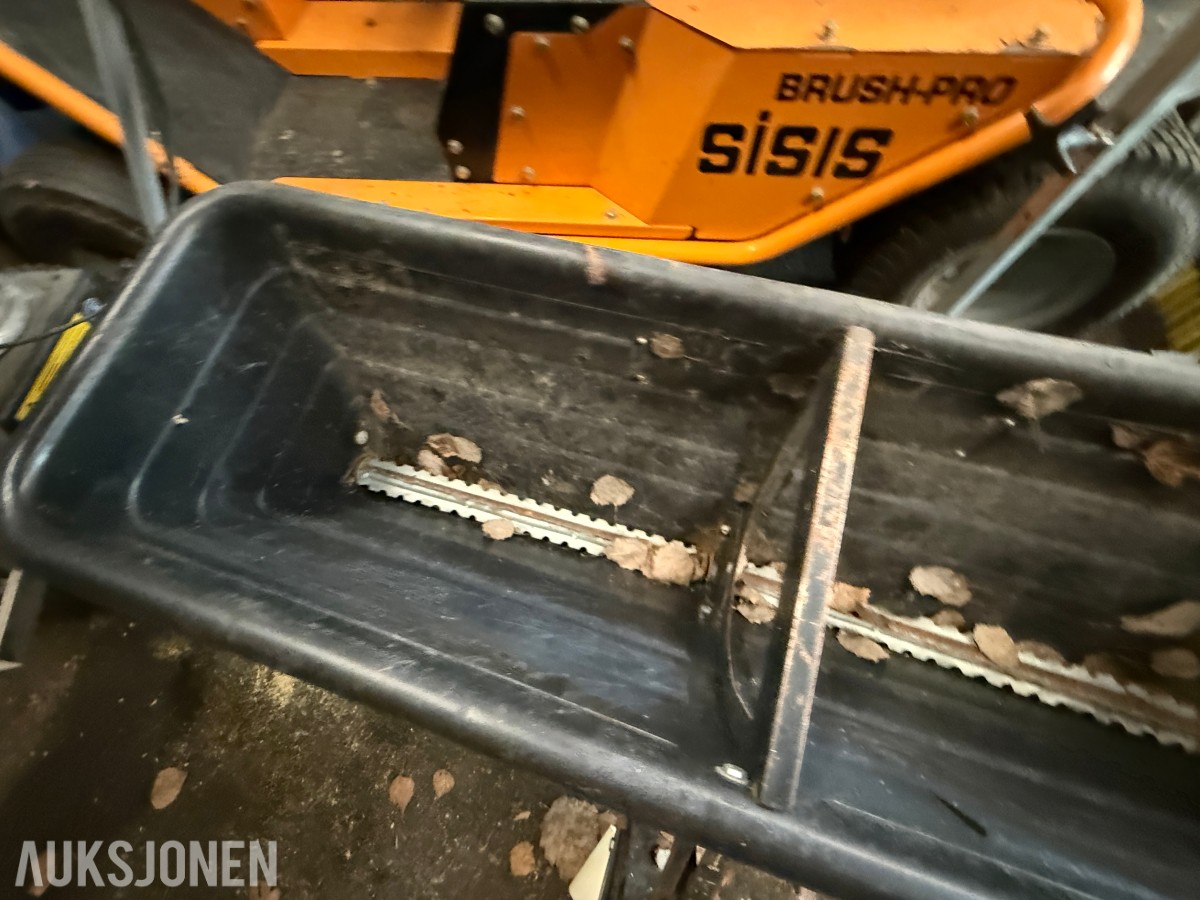 Håndtrukket spredevogn / strøvogn